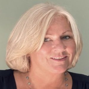 Meet your Posher, Debra